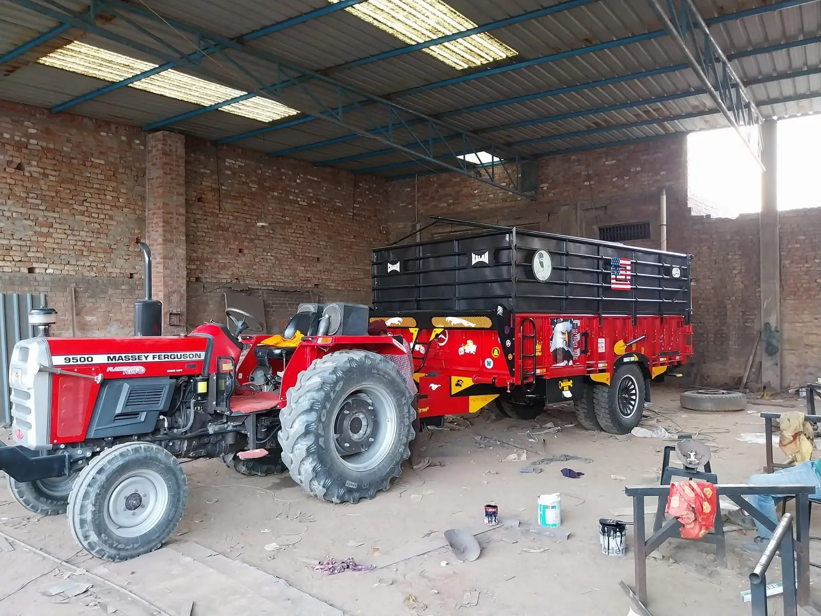 Hydraulic Tipping Demonstration Video - Sahni Agri Works Dhuri